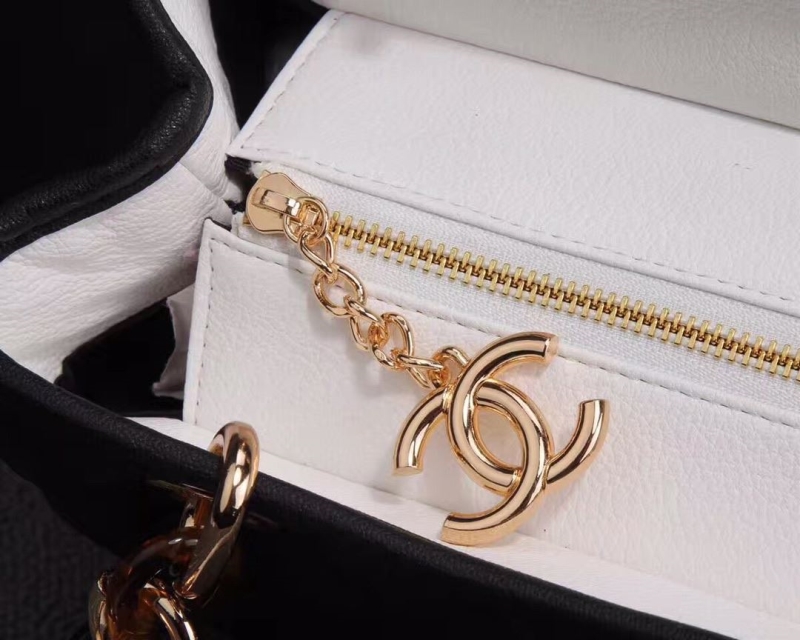 Ch**el shopping bags